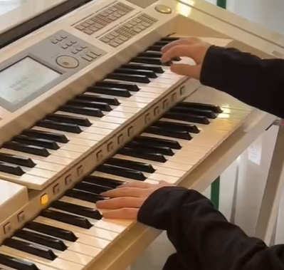 键盘演奏